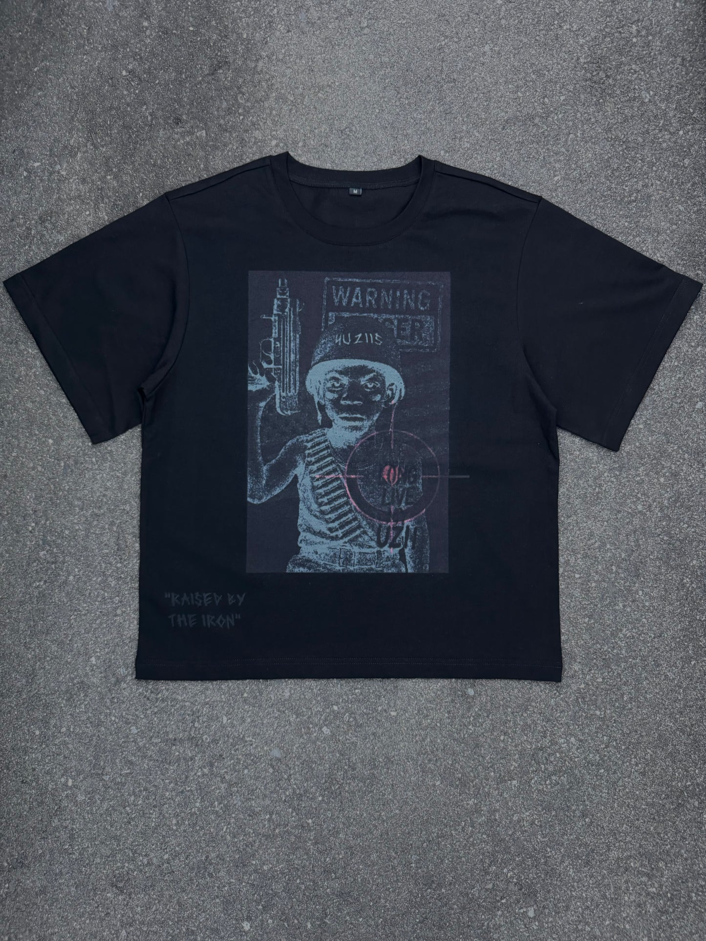 Forever uziis Tee (black)